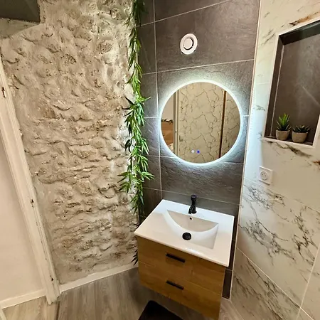Sereni House Jacuzzi