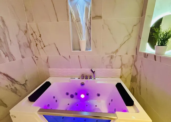 Sereni House Jacuzzi Nyaraló
