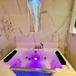Sereni House Jacuzzi Casa vacanze